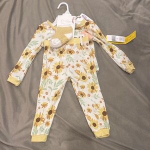 Jessica Simpson Yellow Floral Pajama Set with Socks
